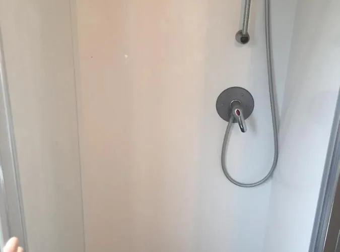 Alinoa * וויסטרהאם