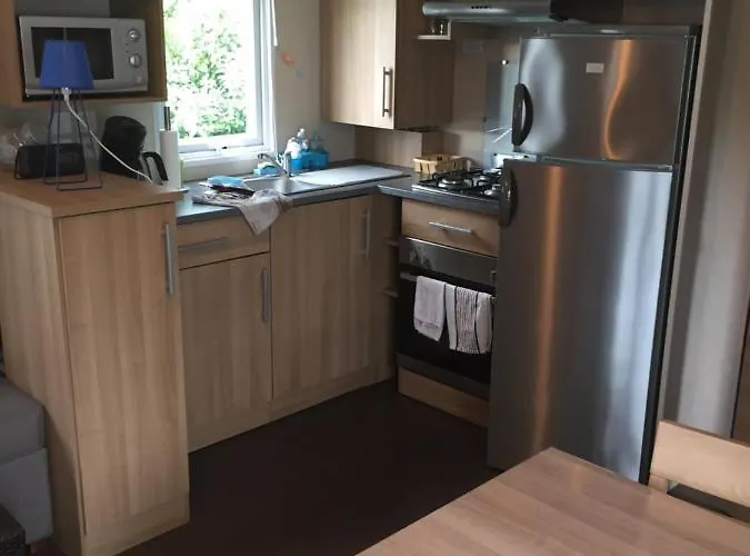 Alinoa וויסטרהאם